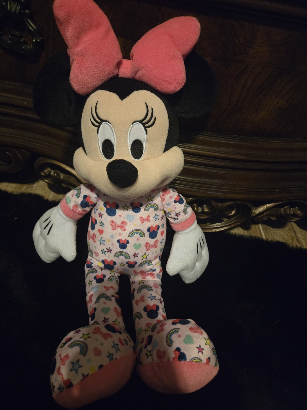 Disney Minnie Mouse 22" Jumbo Plush Pink Pajamas Rainbow Hearts Stuffed Animal